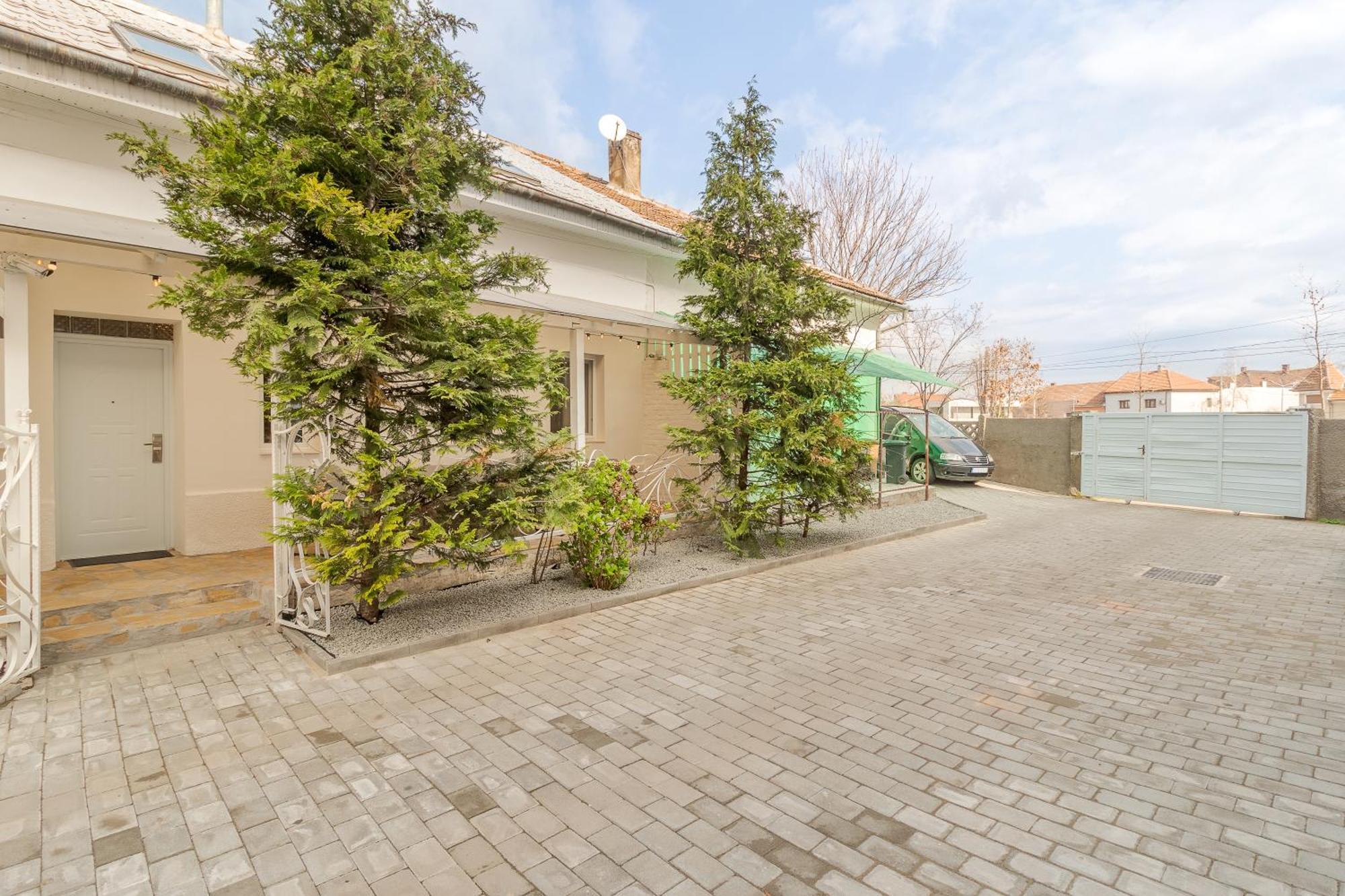 Apartament Ultra-Central Premium Cu Parcare Gratuita Pe Malul Crisului オラデア エクステリア 写真